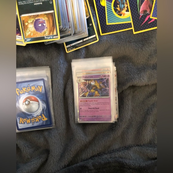 Pokemon Collector's Trading Card Set - Picture 5 of 9